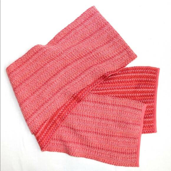 Tanner Pink Soft Knit 100% Wool Long Scarf in PRISTINE CONDITION - Picture 6 of 10